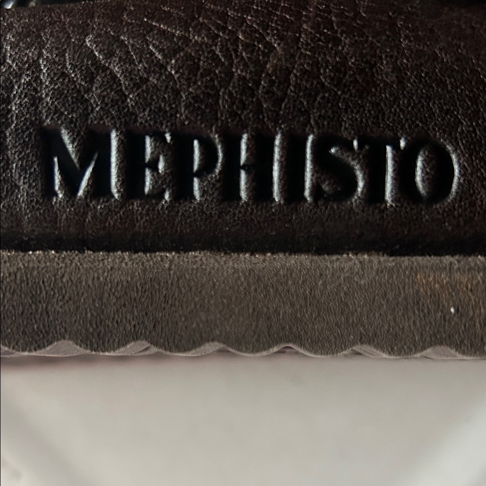Mephisto birkstyle sandal. New condition. Brown leather. UK47 US14